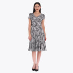 Petite Vestido de Rombos Escote en V Tejido Plano