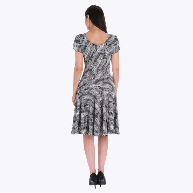 Petite Vestido de Rombos Escote en V Tejido Plano