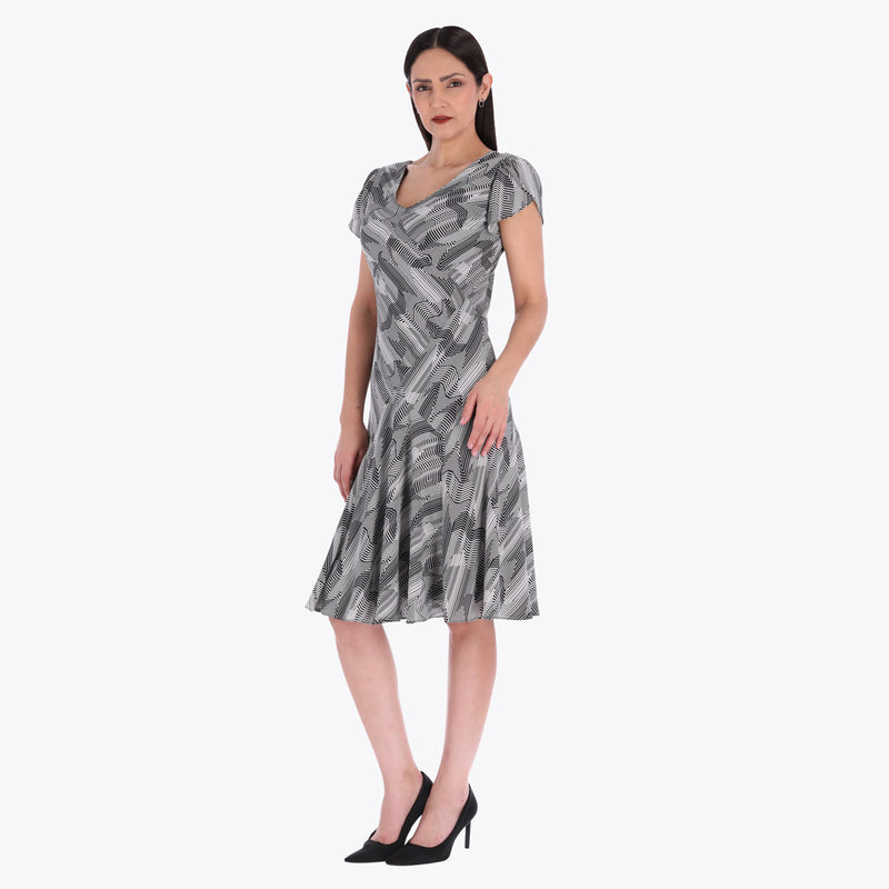 Petite Vestido de Rombos Escote en V Tejido Plano
