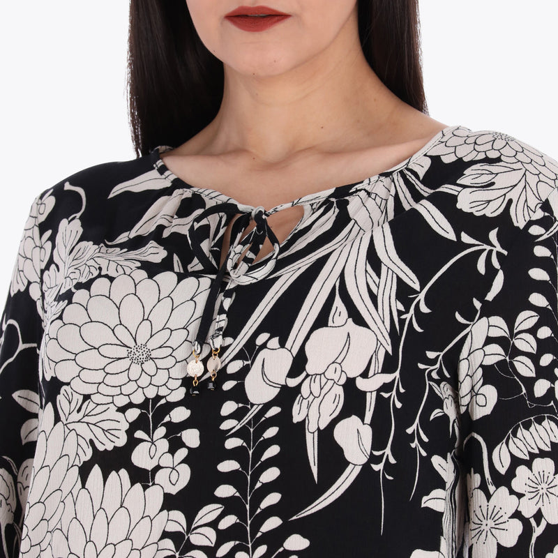 Petite Blusa Manga 3/4" con Detalle de Cintas al Frente Tejido Plano