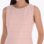 Vestido Cuello Redondo Detalle de Perlas en Tejido de Tweed