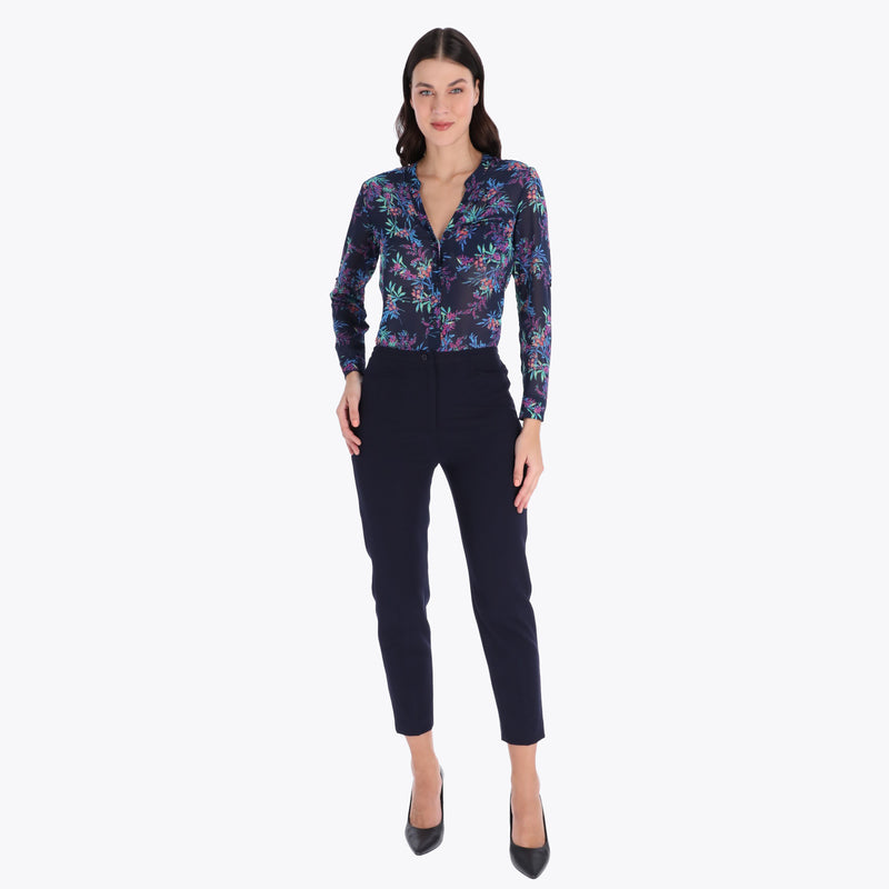 Pantalón Básico con Bolsas al Frente Tejido Plano