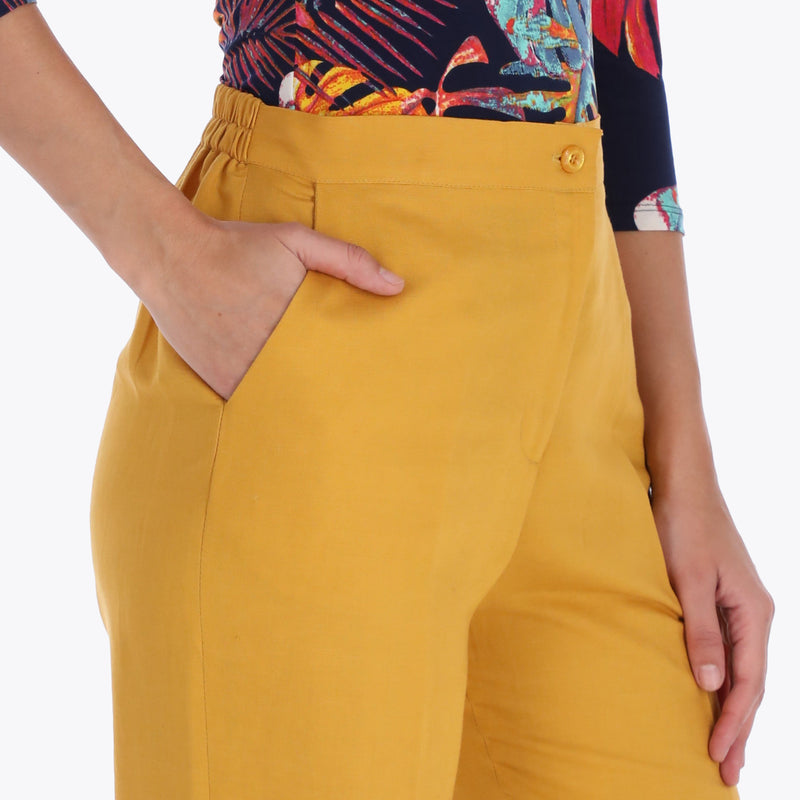 Petite Pantalón Corte Recto con Bolsas Diagonales y Elástico en Cintura Tejido Plano