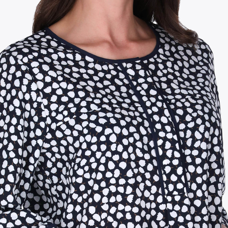 Blusa con Aletilla Oculta y Vivos en Contraste Tejido Plano