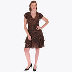 Vestido Escote en V con Volantes en Ruedo y Mangas