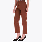 Pantalón con Ojalera al Frente y Elástico en Cintura
