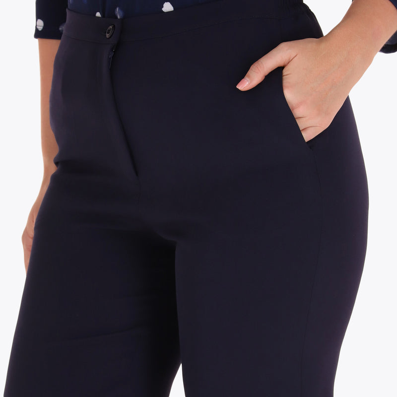 Pantalón Recto con Ojalera al Frente y Elástico en Cintura