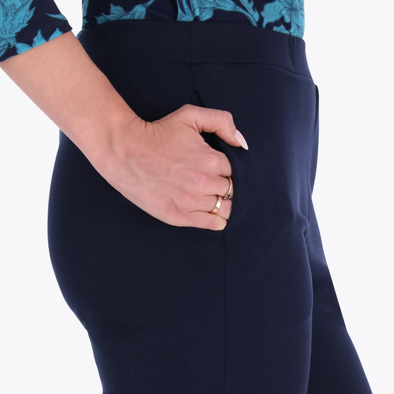 Pantalón en Tejido de Punto con Bolsas a los Costados