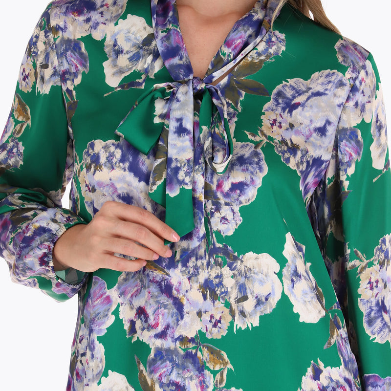 Blusa Satinada con Corbata al Frente Elástico en Puños Manga Larga
