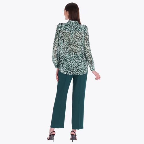 Blusa Camisera con Tablones en Hombro Tejido Plano