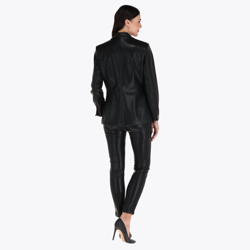 Blazer Efecto Piel con Stretch Solapa Escuadra