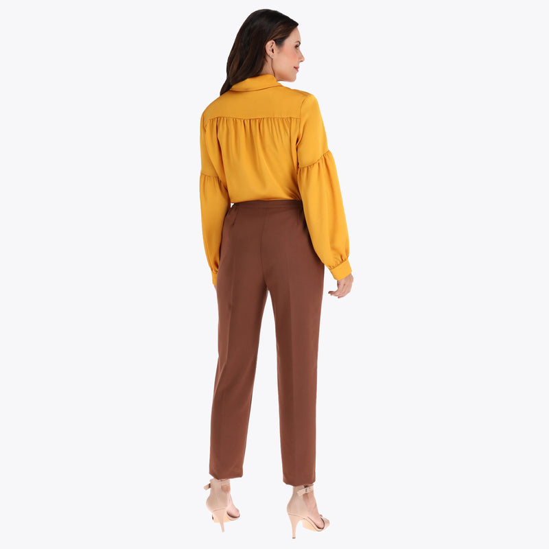 Pantalón Básico con Resorte a los Costados en Tejido Plano