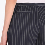 Pantalón en Raya de Gis con Elástico a los Costados y Vivos Tejido Plano