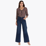 Jeans Corte Campana Bordado en Bolsas Traseras Tela Mezclilla Stretch