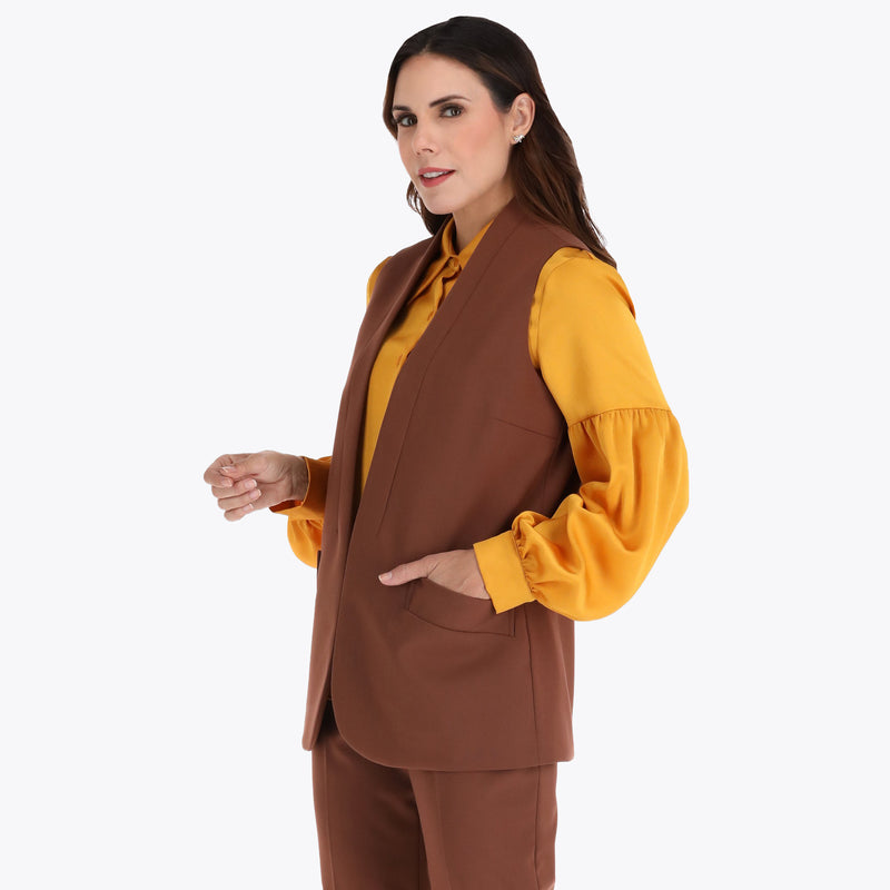 Chaleco con Bolsas Tipo Aletilla en Tejido Plano