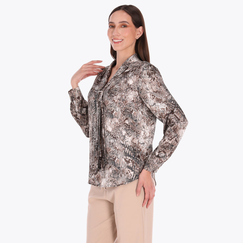 Blusa con Corbata en Satín Tejido Plano