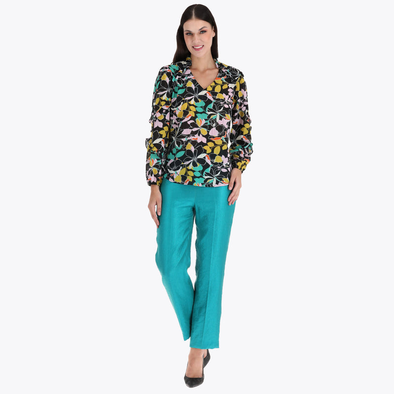 Blusa con Detalle de Escarola en Cuello y Manga en Tejido Plano