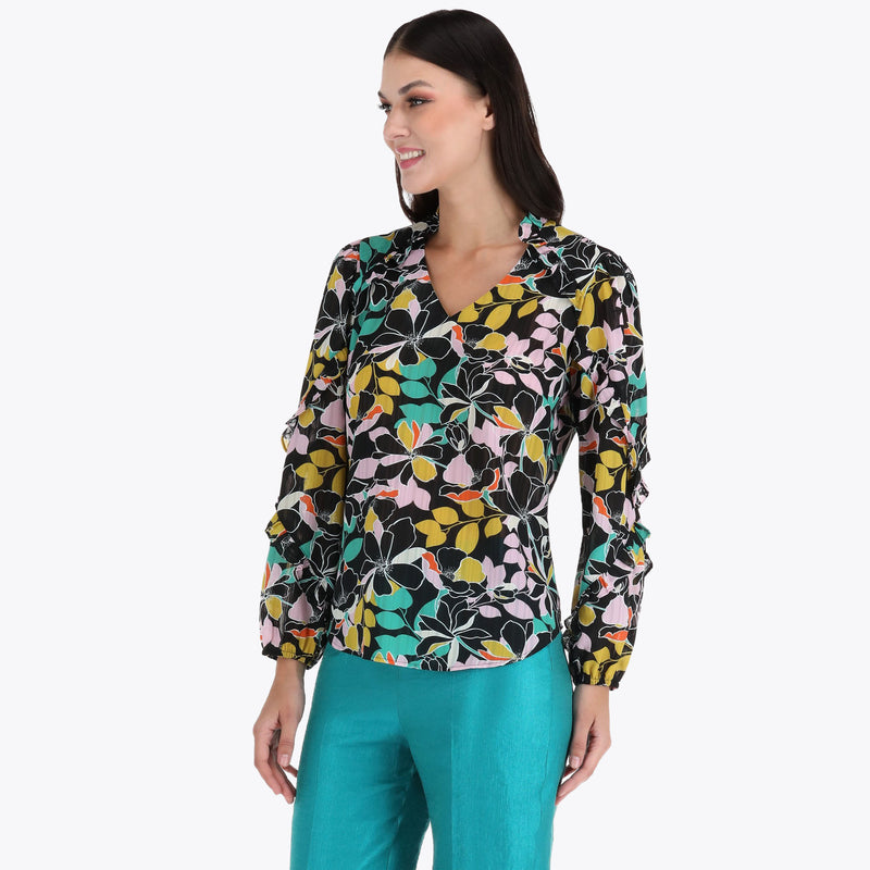 Blusa con Detalle de Escarola en Cuello y Manga en Tejido Plano