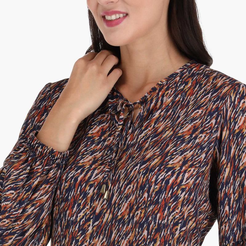 Blusa con Amarre al Frente y Elastico en Puños en Tejido Plano